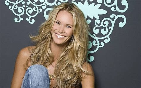 elle macpherson says i don t think beauty is reserved just for youth