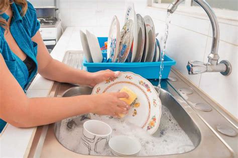 wash dishes step  step guide