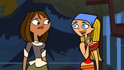Image Courtney And Lindsay In Heroes Vs Villains Png Total Drama