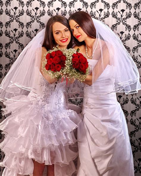 Ślubna Lesbians Dziewczyna W Bridal Sukni Zdjęcie Stock Obraz