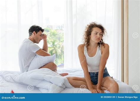 Happy Couples Relaxing In The White Bedroom Stock Image Image Of Girl