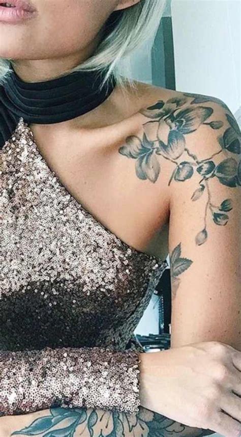 popular shoulder tattoo ideas  women shoulder