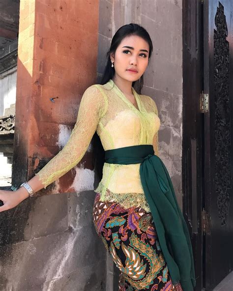 Ayu Sintya Dewiさんはinstagramを利用しています 「😇」 Perkumpulan Wanita Gadis