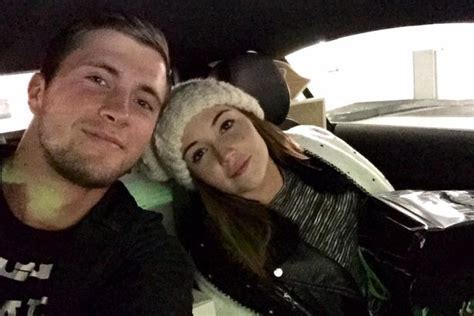jacqueline jossa is surrounded by christmas presents but she loves her