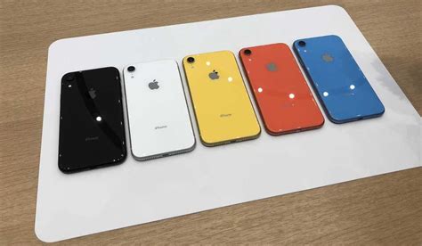 iphone xr hands  vibrant colors solid cameradisplay  cheaper price  entice