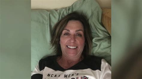 Moms Dorm Room Selfie Goes Hilariously Wrong Cnn