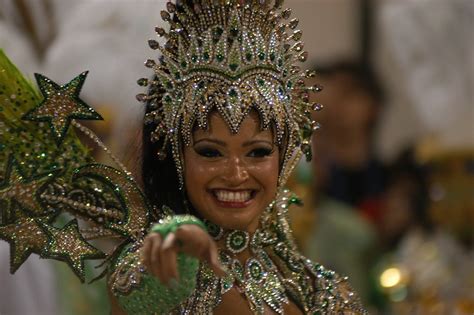 Rio Carnival The Biggest Party In The World Rio De Janeiro 2016