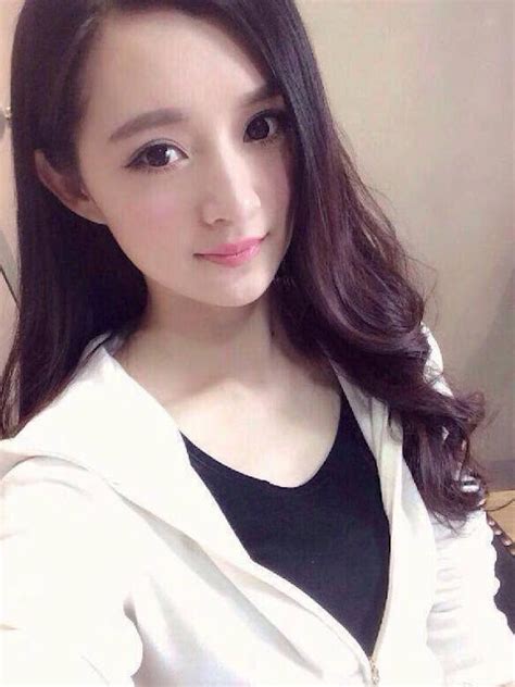 cute chinese girl selfie celebrity look alike