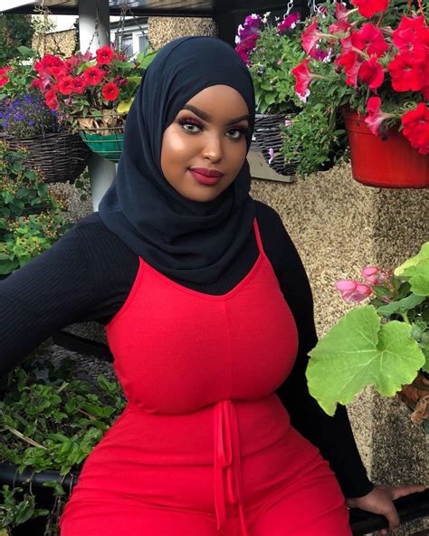 pin by luxyhijab on red hijab الحجاب الاحمر muslim women fashion