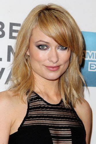 29 Medium Length Hairstyles With Side Swept Bangs Wavy