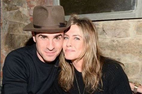 jennifer aniston won t be giving justin theroux any of her fortune as the pair signed ironclad
