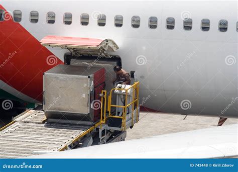 loading stock photo image  lifting logistics containers