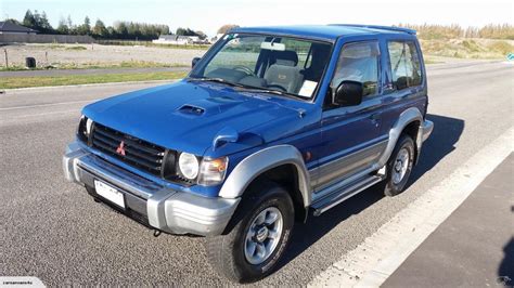 mitsubishi pajero gen  gls swb classicregister