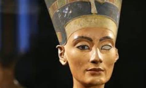 did nefertiti s tomb disappear because of her separation