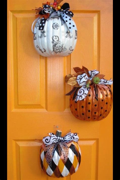 fun ways ot decorating  fake pumpkins fall decor