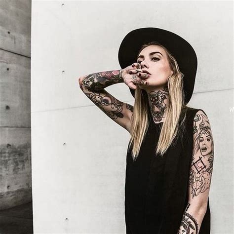 Women With Tattoos That Rock Barnorama