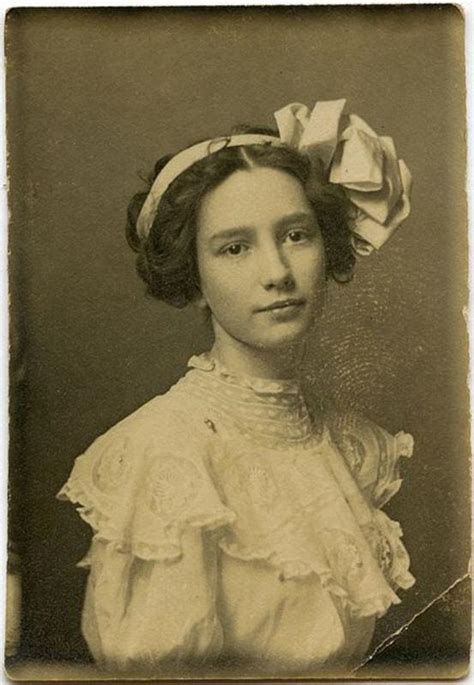 Lovely Portraits Of Victorian Teenage Girls Circa 1840s 90s