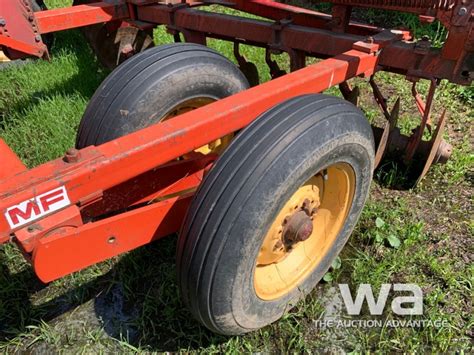 massey ferguson   ft tandem disc