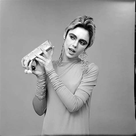 beautiful pics of edie sedgwick photographed by fred