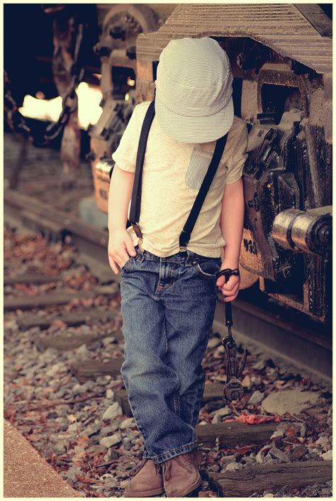 kaylee harrell photography vintage train session to