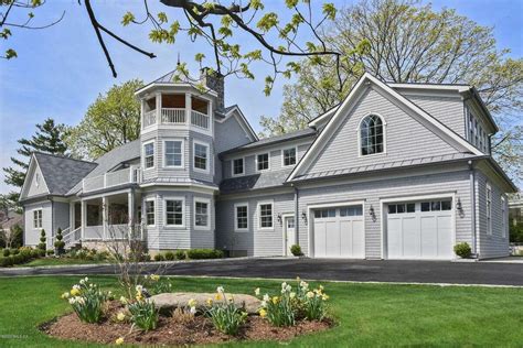 connecticut home features