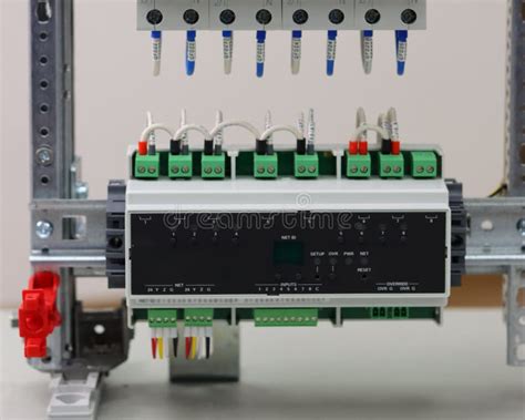relay load control unit  located   din rail
