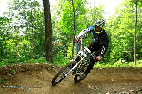 coupe   maaxx  aout   bromont quebec canada photo  gbphotographie pinkbike