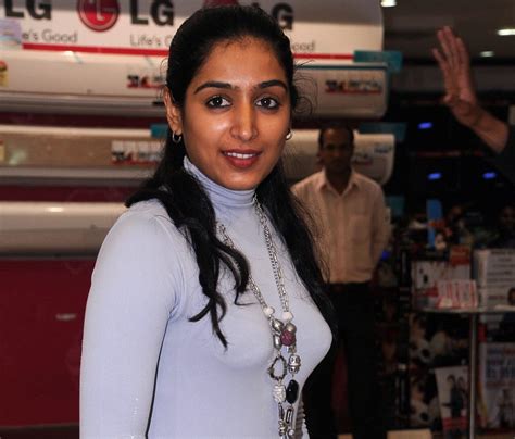 indian actress padmapriya sharp boobs side view white bra visible at latest event photoshoot