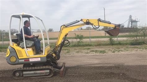 lot  mustang mini excavator selling  auction june   youtube