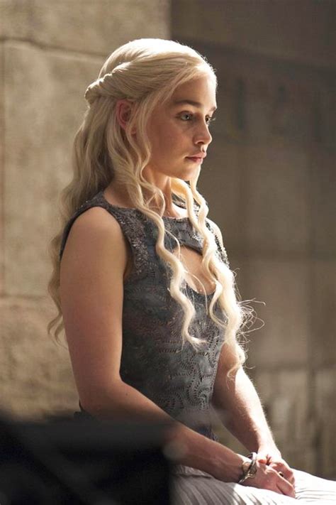 the best khaleesi hair on game of thrones daenerys best braid moments