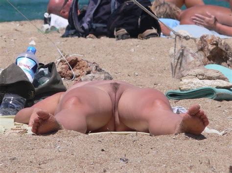 Nude Beauty On The Beach June 2010 Voyeur Web