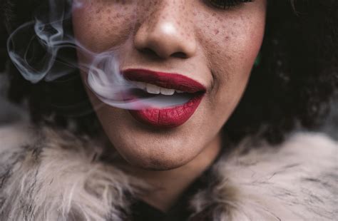 Experiment Shows Shocking Effects Of Smoking Compared With Vaping The