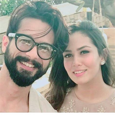 Latest New Pic Shahid Kapoor With Wife Mira