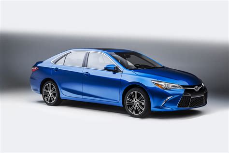 toyota readies  camry  corolla special editions   chicago auto show carfax blog