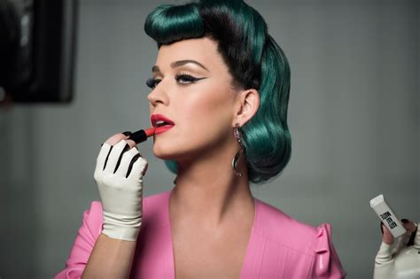 Here S What 11 Women Look Like Wearing Katy Perry S 7 Covergirl