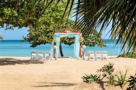 5 Of The Best Beach Wedding Locations Liz Moore
