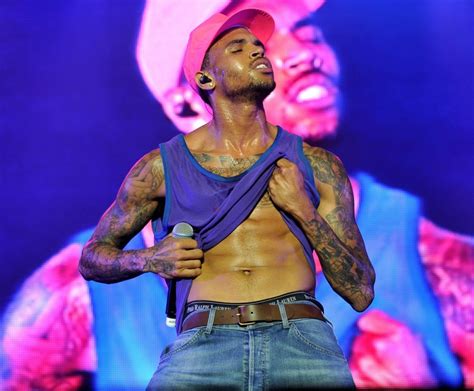 Chris Brown Picture 300 Chris Brown Performing Live On