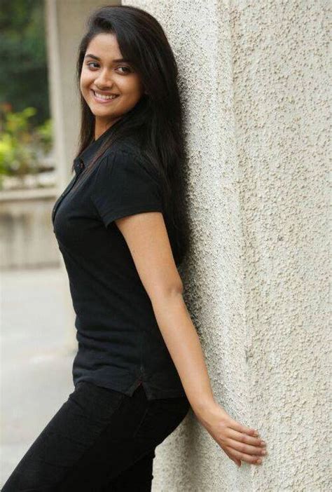 actress keerthi suresh latest hot photos saree still and sexy navel images ~ hot n sexy actress