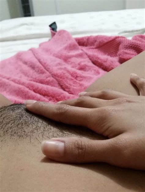 sexy morena tocándose la vagina fotoscaserasx