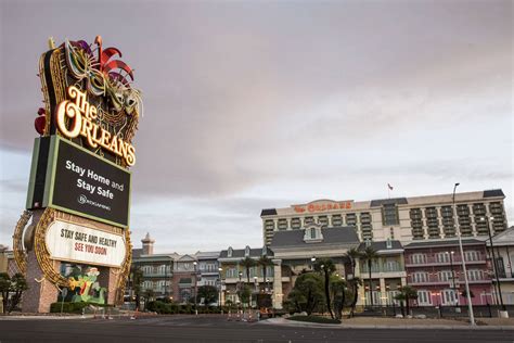 locals casinos endure covid pandemic   strip casinos gaming business