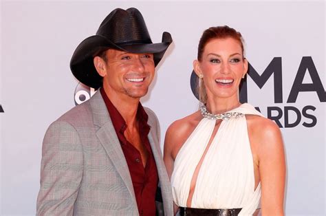 tim mcgraw goes shirtless in men s health shows off eight