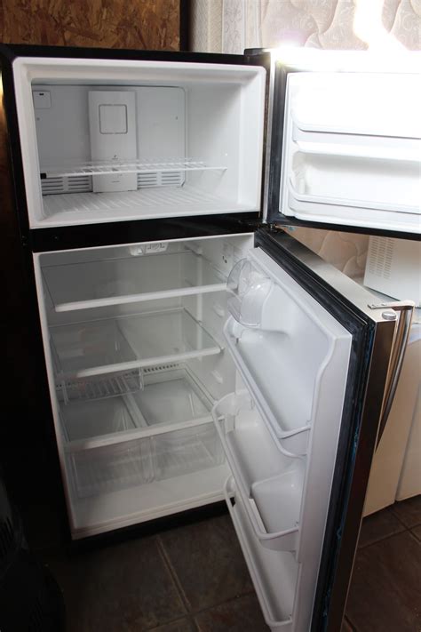 frigidaire stainless fridge  cubic feet