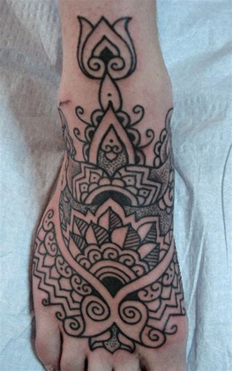 Best Henna Tattoos Design On Sexy Foot