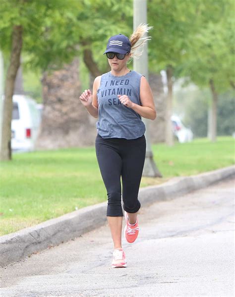 reese witherspoon has a morning workout in los angeles 06