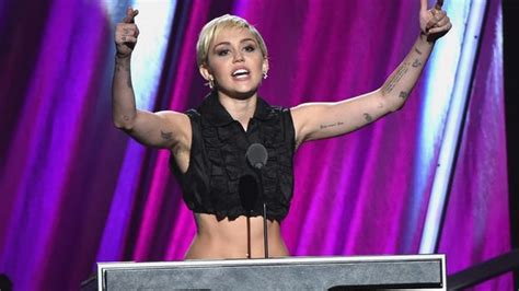 Miley Cyrus Long Armpit Hair Raises Eyebrows Divides All Humans