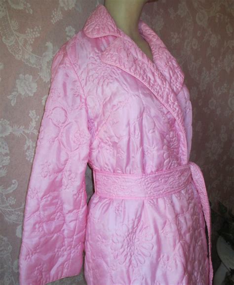 Hahne Vintage Pink Satin Robe Quilted Long Floral Design S M Matelassé