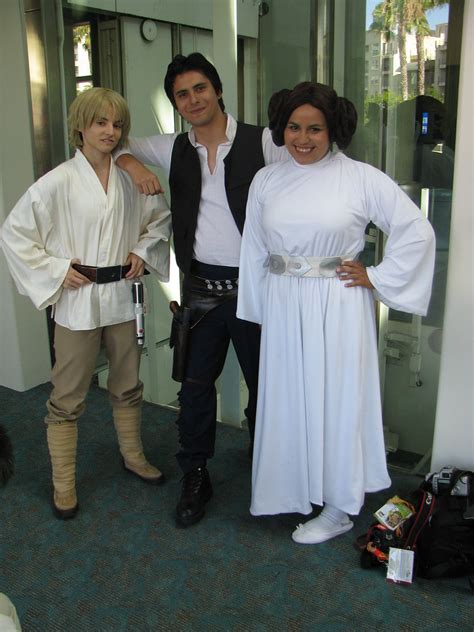 Princess Leia Takes On Han And Luke Lei Partilha