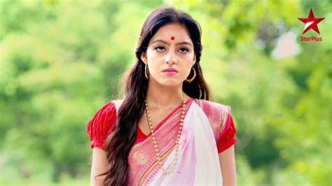 diya aur baati hum watch episode 18 sagarika is interrogated on