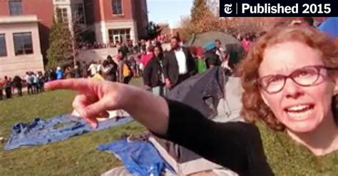 university of missouri professor who confronted photographer quits