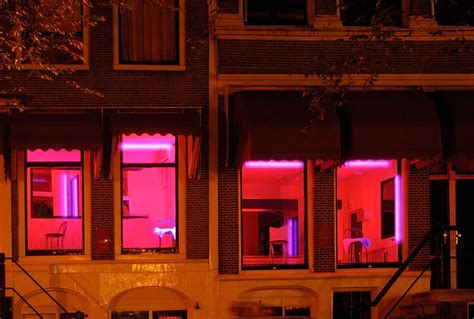 Amsterdam Sex Workers Protest Plans To Close Its Centuries Old Red